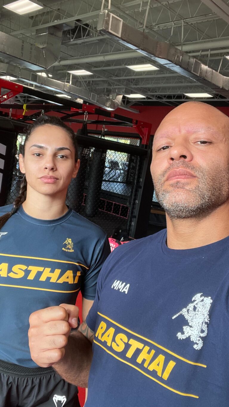 Ariane Lipski Instagram - Porrada mood! UFC 296