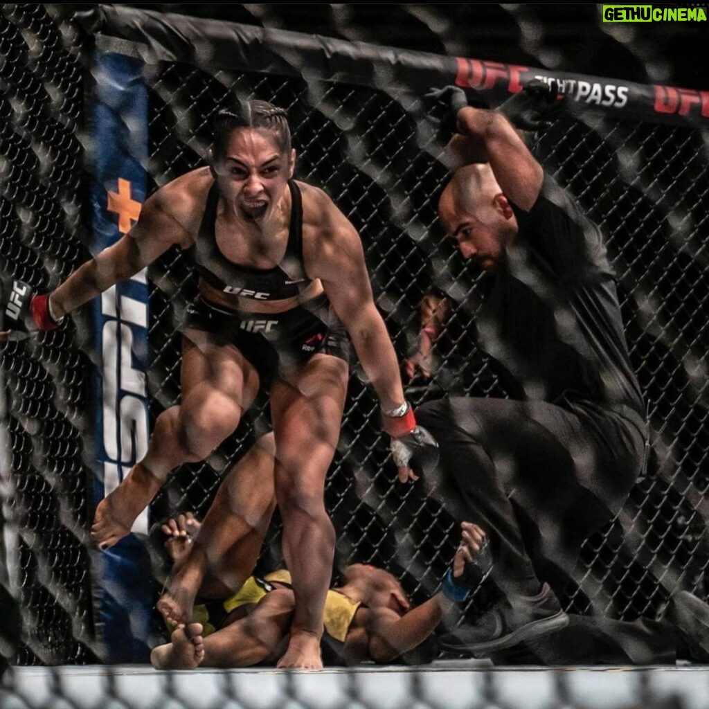 Ariane Lipski Instagram - Mission Accomplished 🏆🇧🇷🇵🇱 Missão cumprida 👊🏼 . . . . . #UfcFightIsland2 ##YasIsland @visitabudhabi @rasthaioficial