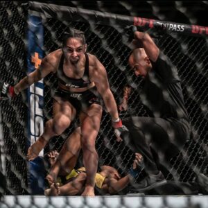 Ariane Lipski Instagram - Mission Accomplished 🏆🇧🇷🇵🇱 
Missão cumprida 👊🏼
.
.
.
.
.
#UfcFightIsland2 ##YasIsland @visitabudhabi @rasthaioficial