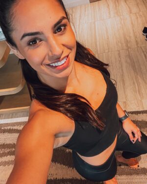 Ariane Lipski Instagram - Today I’ll be live on OnlyFans answering some questions that you guys have for me about fight and my lifestyle, I’ll be in a very special place and I hope you guys join me over there at 3:30 pm Florida Time. See you there 😉

@onlyfans