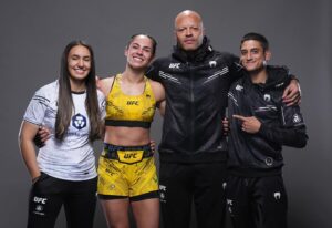 Ariane Lipski Instagram - In order to succeed, you must surround yourself with positive, wise and motivating people 🏆 

Thank you everyone who made part of this camp! 🙌🏼

@rasthaioficial