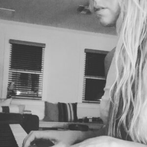 Arianna Powell Instagram - sad girl season 🎹🎹🎹