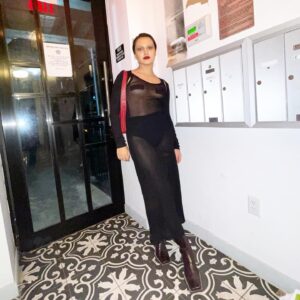 Ariela Barer Instagram - Happy new year from a proud outfit repeater💕