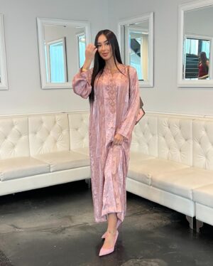 Arielle Salvaje Instagram - Happy Eid everyone 🫶🏻✨
A little Beldi moment in my profile .