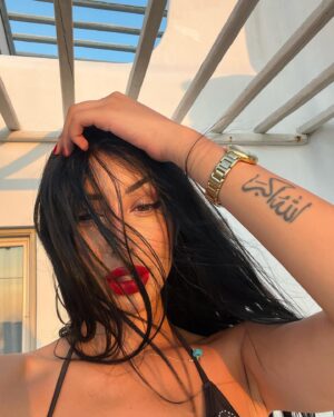 Arielle Salvaje Instagram - Currently 🙂 .