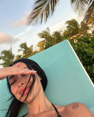 Arielle Salvaje Instagram - Lately ☀️ .
