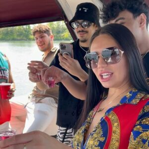 Arielle Salvaje Instagram - Birthday recap part 1 , with my fav people ❤️