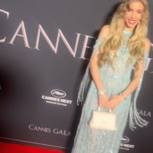 Arielle Raycene Instagram - Cannes Gala 💙💙

Hair: @marykovaleva 
Dress: @gattinollibymarwan