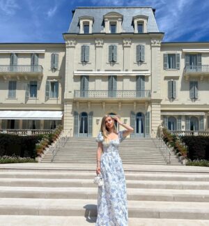 Arielle Raycene Instagram - Honey, I’m home 💋