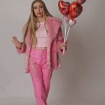 Arielle Raycene Instagram - Don’t worry, be pink 💞