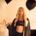 Arielle Raycene Instagram - 𝚆𝚎𝚕𝚌𝚘𝚖𝚎 𝚝𝚘 𝚜𝚖𝚊𝚕𝚕 𝚃𝚘𝚠𝚗! 𝙰 𝚗𝚘𝚜𝚝𝚊𝚕𝚐𝚒𝚌 𝚓𝚘𝚞𝚛𝚗𝚎𝚢 𝚘𝚏 𝚊𝚕𝚕 𝚝𝚑𝚒𝚗𝚐𝚜 𝚜𝚖𝚊𝚕𝚕 𝚃𝚘𝚠𝚗. 𝙵𝚘𝚛 𝚝𝚑𝚘𝚜𝚎 𝚠𝚑𝚘 𝚍𝚘𝚗𝚝 𝚔𝚗𝚘𝚠 𝚞𝚜 𝚢𝚎𝚝, 𝚢𝚘𝚞 𝚠𝚒𝚕𝚕. 𝙵𝚘𝚛 𝚝𝚑𝚘𝚜𝚎 𝚠𝚑𝚘 𝚍𝚘, 𝚠𝚎 𝚕𝚘𝚟𝚎 𝚢𝚘𝚞. 𝙷𝚊𝚙𝚙𝚢 𝚗𝚎𝚠 𝚢𝚎𝚊𝚛𝚜 𝚝𝚘 𝚗𝚎𝚠 𝚊𝚍𝚟𝚎𝚗𝚝𝚞𝚛𝚎𝚜! 𝚇𝚡 - 𝚊 𝚜𝚖𝚊𝚕𝚕𝚃𝚘𝚠𝚗𝚎𝚛 #comingsoon #smalltownlove #newbeginnings —————————————————————————— Small Town productions would like to thank the dream team for making it all possible. Music by: @trophywivesmusic Directed by Tabrez @tabrezinla Director Of Photography - Rob Watt @robwatt Camera Assistant - Travis Frazee @travisfphoto Wardrobe stylist @_foreste_ Production Assistant / VFX - Kassie Matthews @kass_matt Production Asst - Sabrina Huang / @rainiie.days Location - @nicolesassamanshowroom Artist- @lilypiperartist Make up- @katbardot Cast: @lilypiperfaye @hastings_wilson @californiacasian @jessvarg @the_allesandra_williams @juliethartly @cearacavaleri @kenya_lard @imeearabejo @veryhard47 @lucianavara99 @aimeejoelleziering @uriahisworldwide @ogearya @yuniv3rs3 @thearielleray