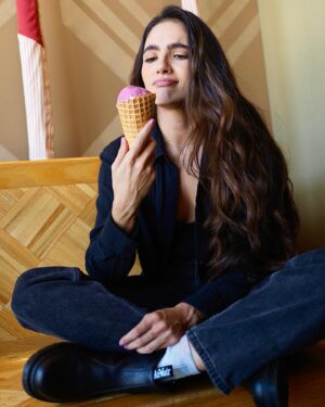 Arienne Mandi Instagram - When you find out there’s no little bits in the ice cream 
@hphotohouse