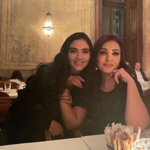 Arienne Mandi Instagram - قربونت برم!!!💗💗