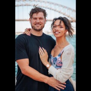 Arisce Wanzer Instagram - ENGAGED💕 
📸 @katesyourmate