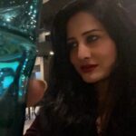Arjumman Mughal Instagram - Mazboot hone ka maza tab aata hai Jab saari duniyan aapko kamzor karne per tuli ho.