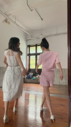 Arlena Chang Instagram - 時裝週我們來了喔🤣