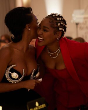 Arsema Thomas Instagram - New Level Unlocked. 
Thank you @bazaaruk for the invite and for @janellemonae for practicing what you preach and seeing me. Hip hip hooray to Musician of the Year and to all the winners!

An amazing team came together for this look, @bbpro_zarafindlay on face, @luciajosephine_ on hair (inspired by @trevor_stuurman and @dioufsarah ), @4nj0la on styling this amazing @orangecultureng look!

Stunner photos by @rachellouisebrownstudio and set design by @lyndonogbourne