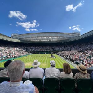 Arsema Thomas Instagram - Wimbles, Wimbly, Wahmbledon. 
What a beautiful first experience with @americanexpressuk and all the kind posh people. But honestly, I love tennis and to be at such an institution was the manifestation of dreams. Thank you. 
Thank you to a killer glam team @luciajosephine_ and @harriotsglam for creating magic and thank you @sezane for this cute ass set!
#withamex #gifted #nglimissedthecommentary