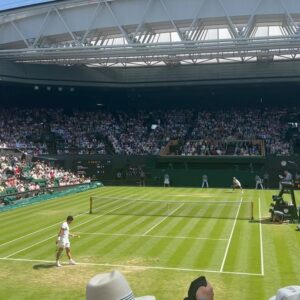 Arsema Thomas Instagram - Wimbles, Wimbly, Wahmbledon. 
What a beautiful first experience with @americanexpressuk and all the kind posh people. But honestly, I love tennis and to be at such an institution was the manifestation of dreams. Thank you. 
Thank you to a killer glam team @luciajosephine_ and @harriotsglam for creating magic and thank you @sezane for this cute ass set!
#withamex #gifted #nglimissedthecommentary