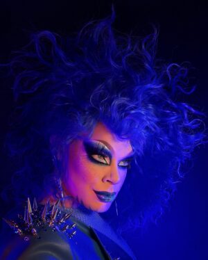 Art Simone Instagram - ELECTRIC BLUE ⚡️ 
There’s a storm coming 😉