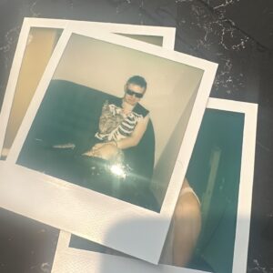 Art Simone Instagram - Loife 🧍‍♂️