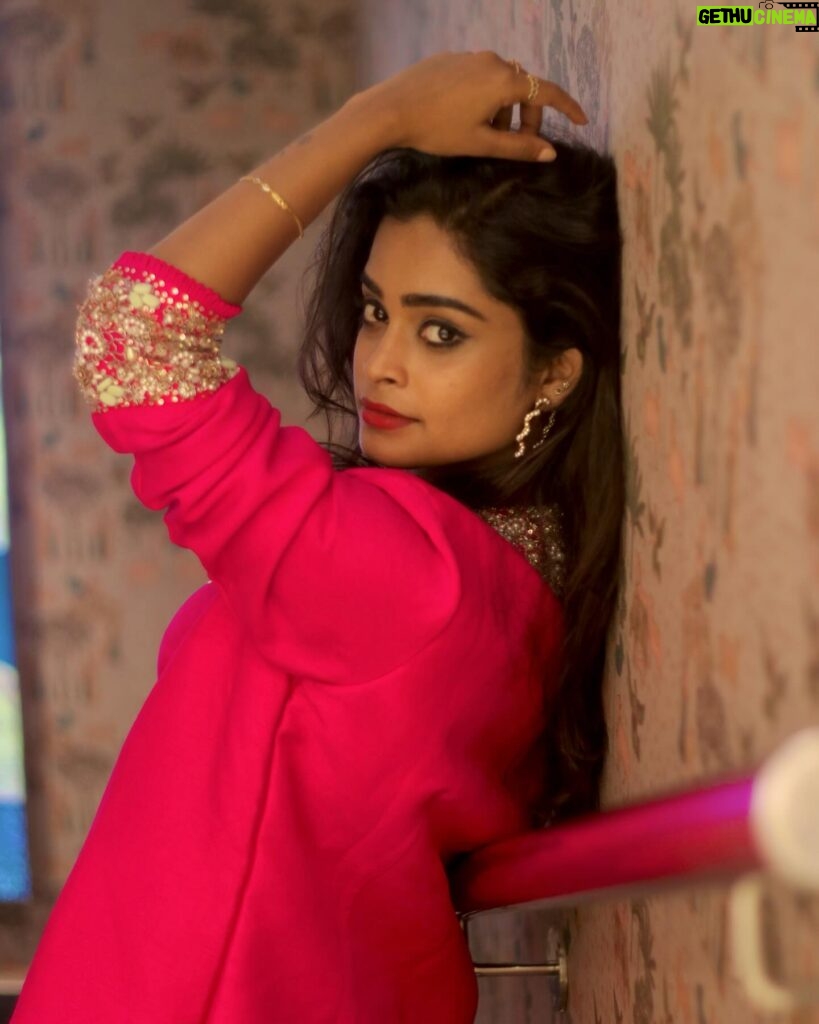 Arunima Sudhakar Instagram - Hot pink 🔥 Pc @picsinnphotography Outfit @mokshaa_chennai