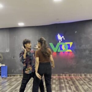 Arunima Sudhakar Instagram - Mozha Mozhannu Yama Yama 🎶❤️

With @arunima_sudhakar_ 

🎥 @karthi_vdc

#dhanushdjd #arunimasudhakar #dancereels
#instagramreels #coupledance #vdc
#trending