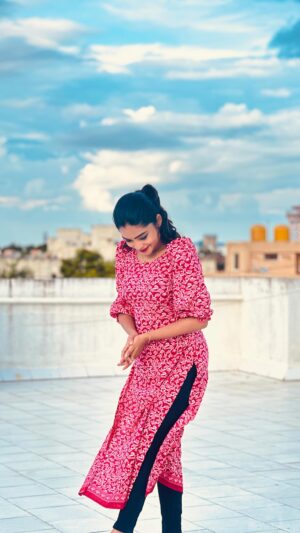 Arunima Sudhakar Instagram - Outfit by @hues_by_ani