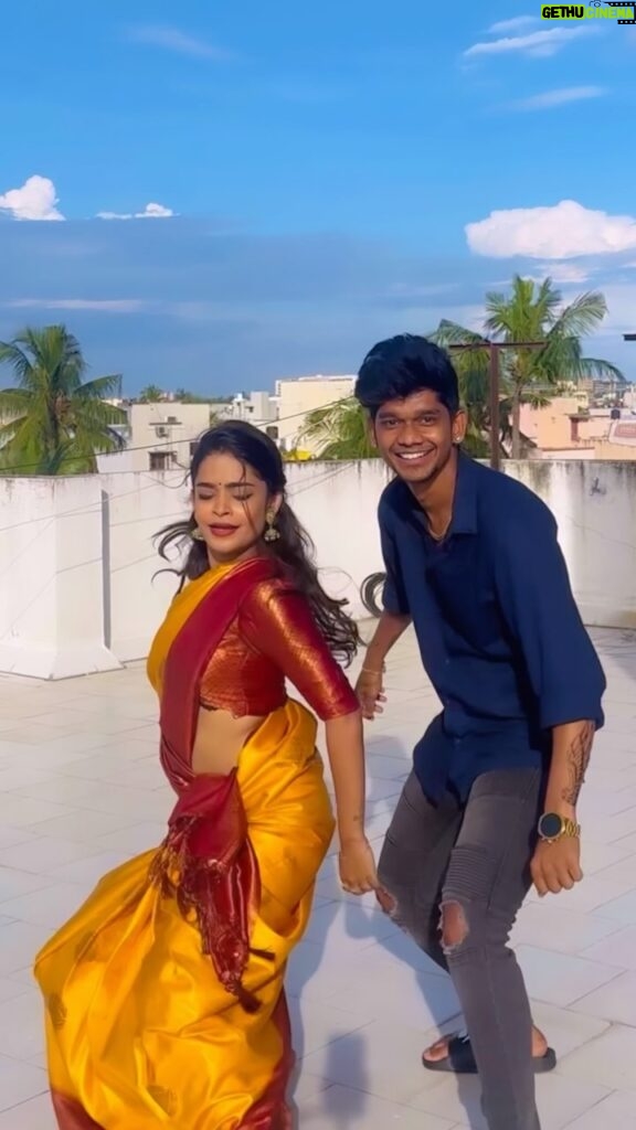 Arunima Sudhakar Instagram - Kattina unna mattum ilana sanniyasam ..! Saree from @mouval_house_of_sarees Dancing w @samthedj_official