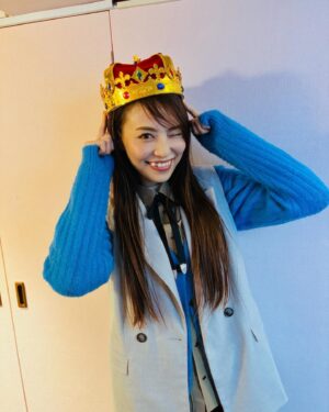 Asami Tano Instagram - みんなーーー！
沢山のおめでとうメッセージ....拝見させてもらっています。めちゃくちゃ嬉しい🥲❤️本当にありがとうございます。
大人3歳７年目🎂✨
楽しい事に全力でチャーミングな人でありたいと思って歳を重ねていっています。どうかな？重ねられてる？🤭
いつも沢山の愛をありがとうございます。
私も皆さんに『アサミらしい！』と思ってもらえるような愛をお返ししていきます🤲🏻🍃♡

皆のパワーチャージャー🔋の様な人になる歳にします！

ありったけの笑顔と感謝をこめて....xxx

２０２４.２.１２　田野アサミ

#田野アサミ#asamitano#HBD