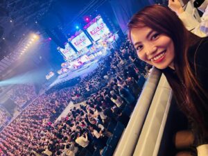 Asami Tano Instagram - 🩷🧡💛💚💙🍬
全プリキュア 20th Anniversary LIVE！
キラキラ輝く未来の光が溢れる場所。
キュアハッピー福圓美里氏をメンバー全員で応援しました📣横浜アリーナがウルトラハッピー❣️✨で溢れていた。
皆がきらめいていた。そして間違いなく客席のスマイルプリキュアのメンバーも輝いていた🥺🪽✨
大好きなメンバーと大好きな人達と20周年プリキュアLIVE。キュアサニーに出会えた事最高に幸せ。
胸いっぱいでした🧡おおきにぃ！
#全プリキュアLIVE#田野アサミ#asamitano 
サニーの姿をして踊っていたステージ上のサニーが（意味伝われ！）キレッキレでそして天真爛漫で豪快でまんまサニーだった事に感動した🥺。。。❤️‍🔥