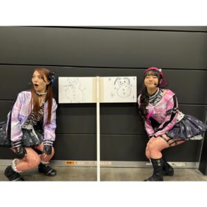 Asami Tano Instagram - Day2⚾️🏟️
「LoveLive! Series Presents ユニット甲子園 2024」
ありがとうございました⛄️❄️

日向と理亞と聖良と一緒に無事にステージに立てた事誇りにおもいます。
本当に楽しかった。
皆の声援があんなにも浴びられて幸せでした。

本番前に皆がいる客席を1人で練り歩き
皆からはこう見えているのね。
こう聞こえているのね。
と皆を感じる時間を作りました。
席に座ってステージリハみたり。笑
と色んな場所で確認したよ！😊
そんな皆の場所から見るステージはとてつもなく大きく夢がいっぱいで輝いた場所でした。
そこに立つ事ができる！できた！皆に届けられた！最高に幸せでした✨❄️

本当に素敵な2日間をありがとうございました。

ちなみにDay2の2曲目Believe again の落ちサビの所、ステージ片方の端っこから反対側の端っこ、日向（理亞）のいる所まで駆け寄って行ったのは私が日向と理亞に会いに行きたくて、手を繋ぎたくて、本来の位置とか全て無視してあの瞬間に独断で反対側の端っこまで向かいました❄️
なんかね、手を繋がずにビリアゲ終わるのが嫌でね、突発的に動いてしまってた❄️

理亞（日向）びっくりしてた😂
理亞と日向は何にも間違ってないの！
私が独断で動いた。
ごめんね💙会いにいきたかったんだよ！！

そんな私の瞬間的な動きに光を当ててくれたり、カメラで追ってくれた職人さん本当にありがとうございました。心より感謝です。

次はいつ会えるかなぁ、
言霊だからね。
またお会いしましょう！！

2024
鹿角聖良 こと 田野アサミ

#lovelive#ユニット甲子園day1#ユニット甲子園day2#lovelivesunshine#saintsnow#鹿角聖良
#田野アサミ#asamitano#誇り