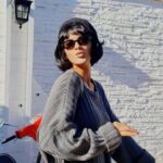 Asena Tuğal Instagram - Bi Vespa, bi Tesla ...