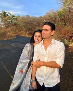 Ashlesha Savant Instagram - The Sun literally melted after the Storm today. The Sunset was spread out like Lava through the Clouds. Golden and bright as if telling us , to stop and take the light in before the monsoon starts in Bombay . The beauty of seeing this city change as the rain commences ❤️❤️❤️❤️❤️❤️ Hope it’s bountiful and a safe rainy season. Nature is Everything.Isnt it. It can transform the most random moments into poetry . #sunset #monsoon #mumbai