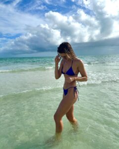 Actress Ashley Newbrough HD Instagram Photos and Wallpapers March 2024