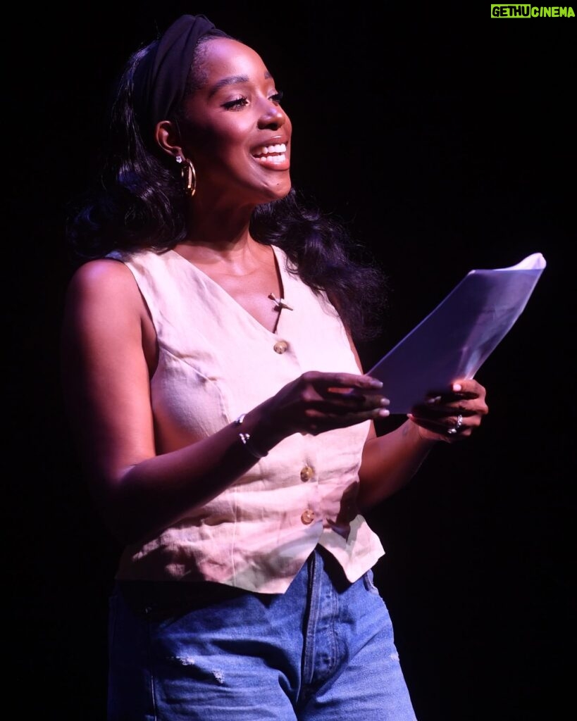 Ashley Blaine Featherson Instagram - A League Of Our Own🫶🏿 Thank you to @bfffestival x @thealist.us x @geenadavisorg for providing me with the opportunity of a lifetime! Andrea, Anjali, Fortune & Geena I had so much fun playing on stage with you ladies, it felt nostalgic in the best way! It was a beautiful reminder that I fell in love with THE STAGE 1st! Also, @visitbentonville it’s such a special & charming town!