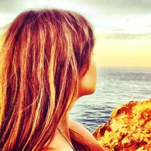Ashley Rickards Instagram - Here comes the sun..