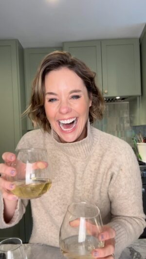 Ashley Williams Instagram - I’ve never invested in anything before! Except for my kids. And feelings! Anyway, I found this company, @thehiddenseawine because I liked their wine, and it turns out for every bottle purchased, they pledge to rid the ocean of 10 bottles of plastic. I just think this is so cool. If you’re looking for a fun way to invest in a company that has merchandise on the shelves, right now, you can join me in owning a part of this company. Check out the link in my bio for a unique ecf url. Cheers! I love you!  #wine #investor #entrepreneur @reseaproject