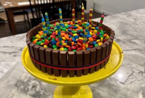 Ashley Williams Instagram - My 9 year old spotted this cake at @baskinrobbins recently and I copied it for his birthday party today! I’m maybe more proud of it than anything…. Ever? Weeee!! #mom #cake #birthday #nailedit (special shout out @aimierocks who oven sat while I had to read Harry Potter!)