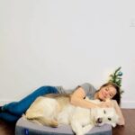Ashley Williams Instagram - Alma and I got a #christmas present from @casper! Loooook at her new dog bed! Thank you thank you thank you for this cozy, thoughtful sweetness. Thanks to you, our holidays will be all the more cuddly. #christmaspresents #dogbed #dogsofinstagram #dog #rescue #adoptdontshop #nirvana #gifted