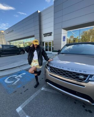 Ashlund Jade Instagram - Traded in the Jeep for a big girl car 😇😇