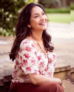 Ashwini Bhave Instagram - Strike a pose💕

#fridayvibes #happyweekend #pose #smile #photoshoot #AshviniBhave