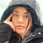 Asia Ortega Instagram - 🖤Impasible ante la niebla que se apoya en las miradas transeúntes 🖤