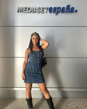 Asia Ortega Instagram - Promo de URBAN @urbanlavidaesnuestra ✨🩷 ayer en @mediasetcom 
@alea_media 
Style: @viacomunicacion @pinkoofficial @sutan.bilbao @benditaevajewels