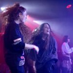 Asia Ortega Instagram - 🖤💜Bolazo de mi Hermana Elane @elane.meta💜🖤 un pellizquito del otro día en el @sala_apolo. Que orgullo ver a mi gente cumplir sus sueños y poder bailar para formar parte de ellos, ellas, ellxs. Gracias📸 @evaytodoloquehaydetras por tu visión. Os Amo @afframusic @rogelioelio @kevin_lisbona @tribade.dyke @lia.kali_ @bittah_tribade @masivalulla @canchalera_ @ultra.sr @feelingfineaf @sofiagabanna_ @anier_deer @k1za_oficial @anser_001 y toda la gente que lo hico posible.