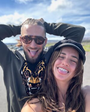Asia Ortega Instagram - Siempre traes el hogar a mi cuando trabajo fuera🏝️🌋😱❤️ @adrybilly