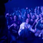 Asia Ortega Instagram - 🖤💜Bolazo de mi Hermana Elane @elane.meta💜🖤 un pellizquito del otro día en el @sala_apolo. Que orgullo ver a mi gente cumplir sus sueños y poder bailar para formar parte de ellos, ellas, ellxs. Gracias📸 @evaytodoloquehaydetras por tu visión. Os Amo @afframusic @rogelioelio @kevin_lisbona @tribade.dyke @lia.kali_ @bittah_tribade @masivalulla @canchalera_ @ultra.sr @feelingfineaf @sofiagabanna_ @anier_deer @k1za_oficial @anser_001 y toda la gente que lo hico posible.