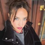 Asia Ortega Instagram - ❤️‍🔥LA AMBICIÓN❤️‍🔥 para mi Hermana @lia.kali_ producctions🎥 @terralstudio 🎙️ próximo LANZAMIENTO ‼️ ATENTXS A ESTA PEDAZO DE ARTISTA‼️ 🪘🪘🪇🎺🎸🎭🎙️💃🏽 Gloría compartir con la familia @kevin_lisbona @apolnothing @sergiogaibazzi @omarbentaleb_ y mucho más.❤️❤️❤️