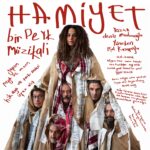 Aslı İnandık Instagram - Hamiyet. Gerçek bir hayat hikayesi @irfanpeyk ın çocukluğundan çıktı, @tipsizbelliki nin sihirli kalemiyle buluştu. Işıl Kasapoğlu rejisi, Peyk grubunun olağanüstü şarkıları ve sahne üstünde beraber oynamaktan gurur duyduğum oyuncularla beraber göz bebeğimiz haline geldi. Biz provalara başladığımızda Eylül ortasıydı. Aylar geçti, bizim heyecanımız geçmedi, üstüne daha da arttı. Festivalde iki oyun, üstüne bir DasDas oyunu derken şimdi neredeyse geldik Uniq’te galamızı yapacağımız güne! Resmen gün sayıyoruz. Size buradan duyurmuş olayım; merak eden , izlemek isteyenler , ağlamalara doyamadık az daha ağlayalım diyenler için :) Hamiyet 10 Ocak’ta Uniq’te! Biletler biletix’te!