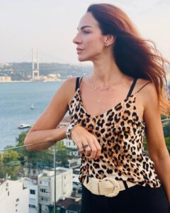 Aslı Mavitan Instagram - Repo day in @mug.istanbul 🌿 📸taken by @irem_alkan_